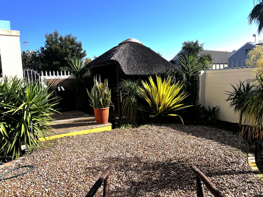 To Let 2 Bedroom Property for Rent in Sunningdale Western Cape
